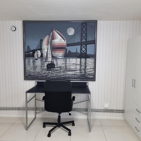 Ferienwohnung Moonlight - Trevlig Kallarlagenhet Broby Exterior foto
