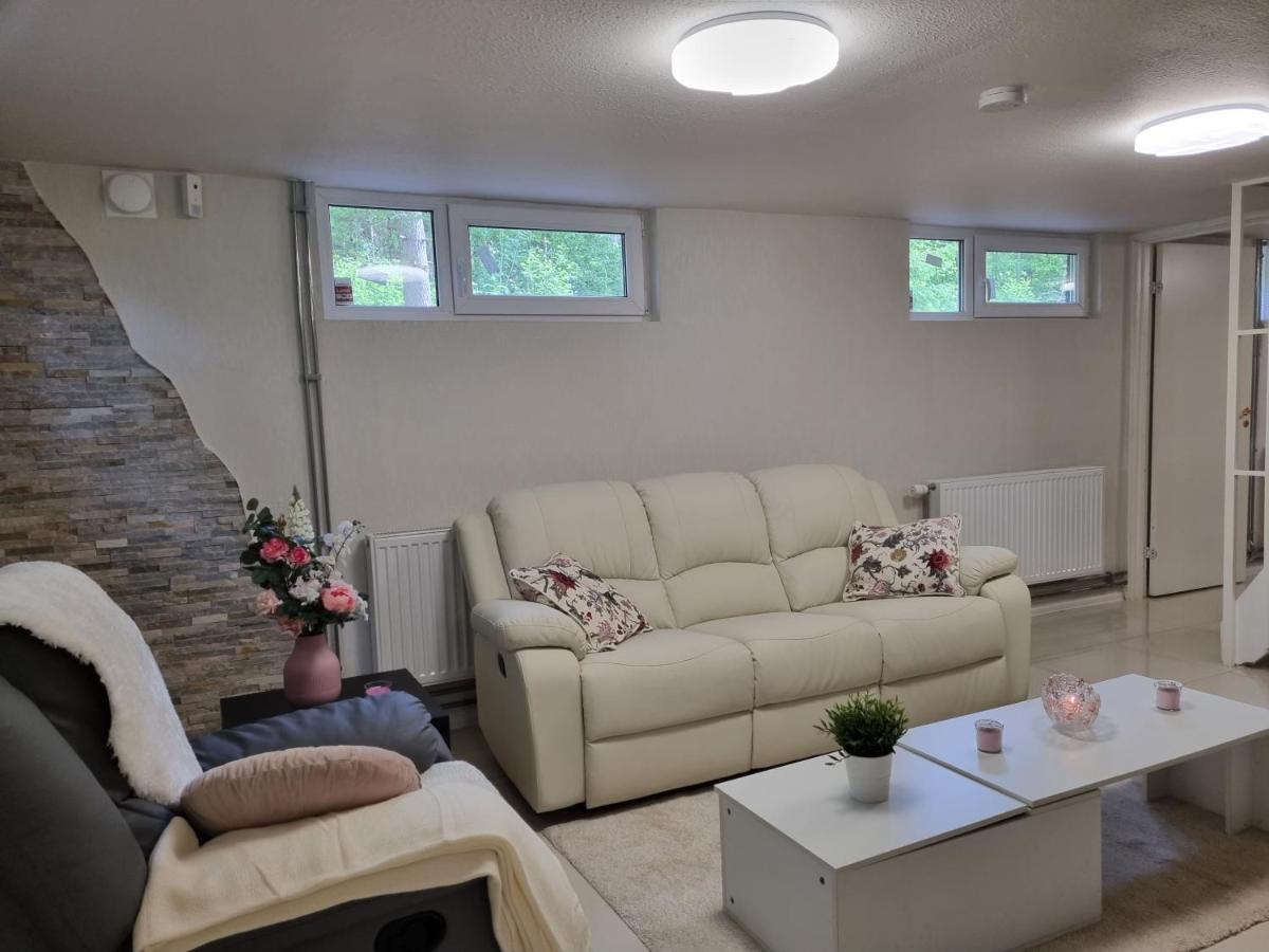 Ferienwohnung Moonlight - Trevlig Kallarlagenhet Broby Exterior foto