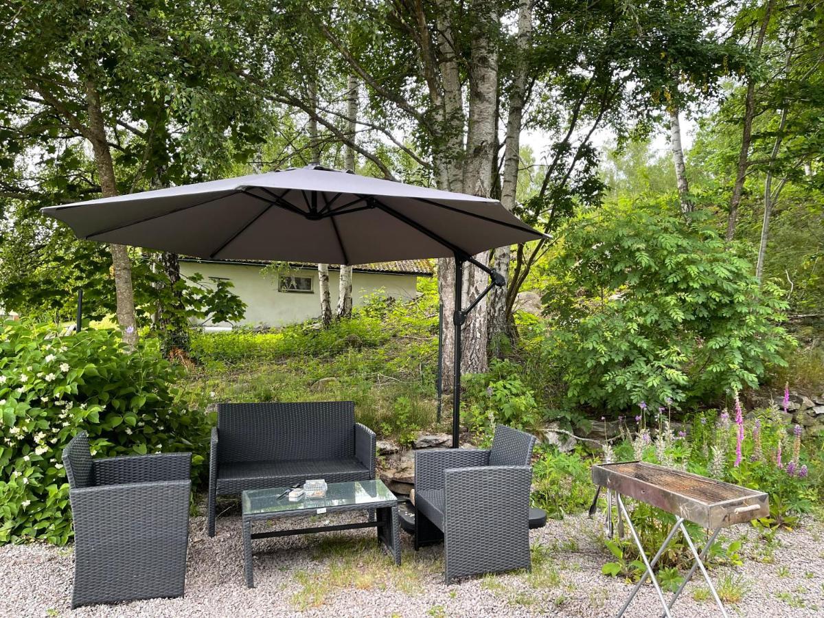 Ferienwohnung Moonlight - Trevlig Kallarlagenhet Broby Exterior foto
