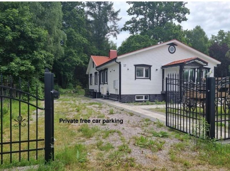 Ferienwohnung Moonlight - Trevlig Kallarlagenhet Broby Exterior foto